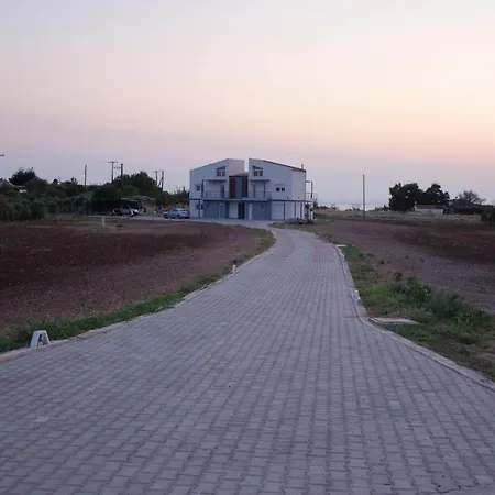 Garden's Sunset αvra